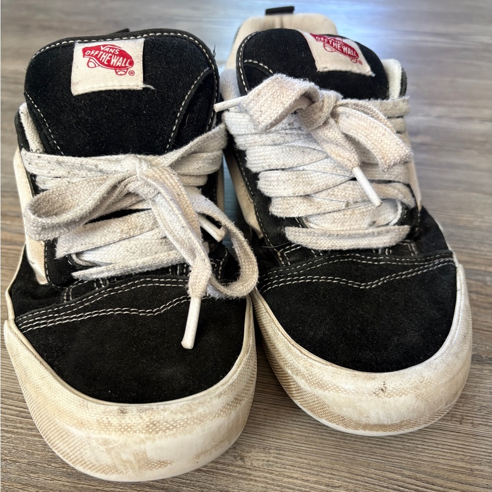 Vans Knu Skool Black and White Skate Shoes Size 9.0/EUR 42